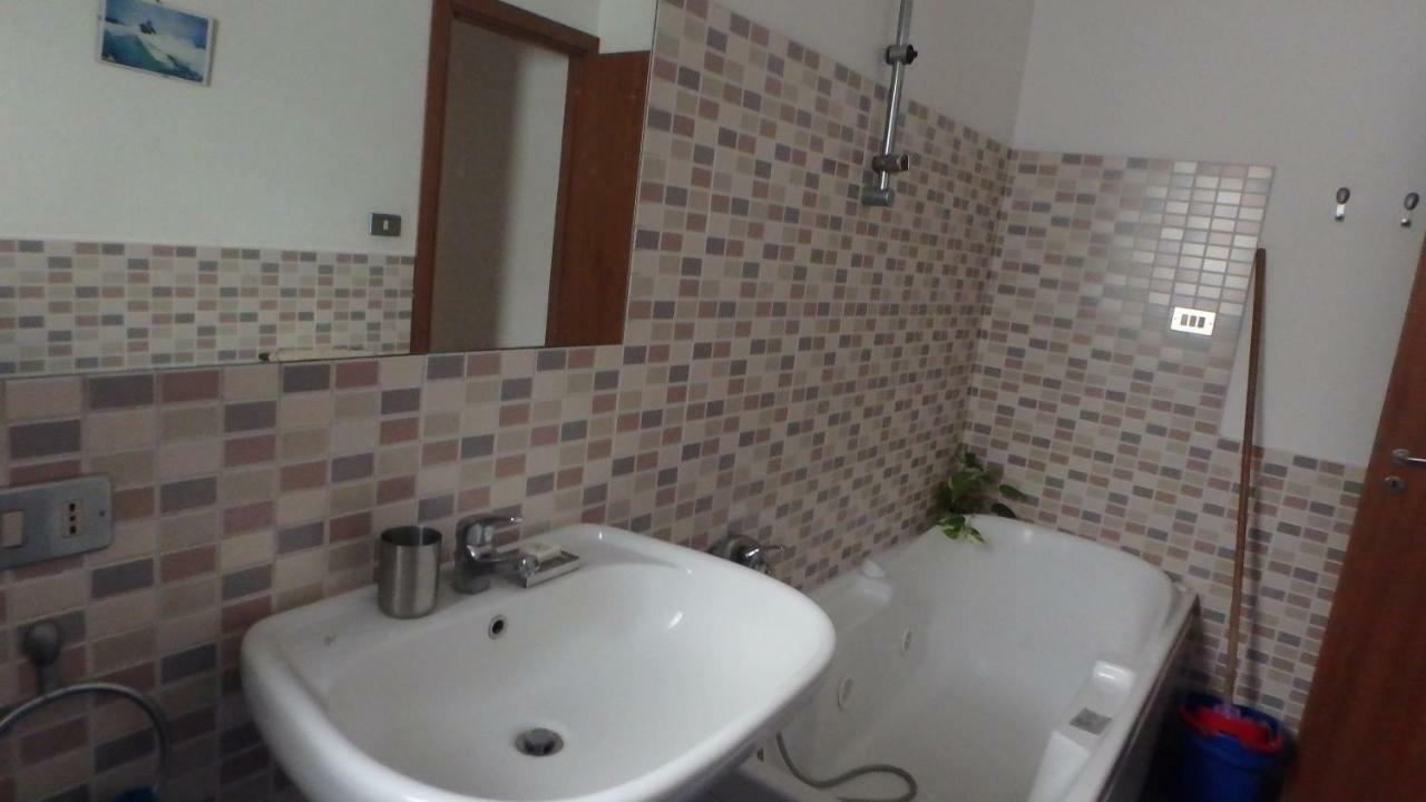 Camera Silenziosa Con Bagno Privato In Centro Citta Hotell Palermo Exteriör bild